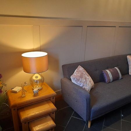 Quarry Loft Apartment แมกเฮอราเฟลท์ ภายนอก รูปภาพ
