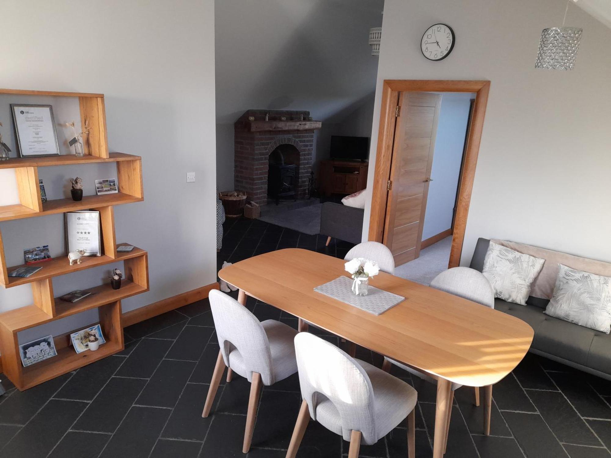 Quarry Loft Apartment แมกเฮอราเฟลท์ ภายนอก รูปภาพ