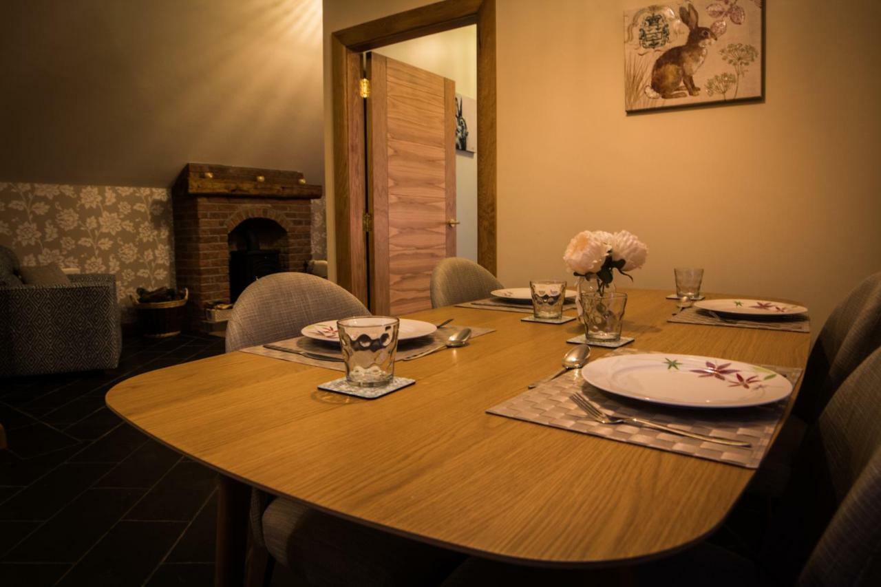 Quarry Loft Apartment แมกเฮอราเฟลท์ ภายนอก รูปภาพ