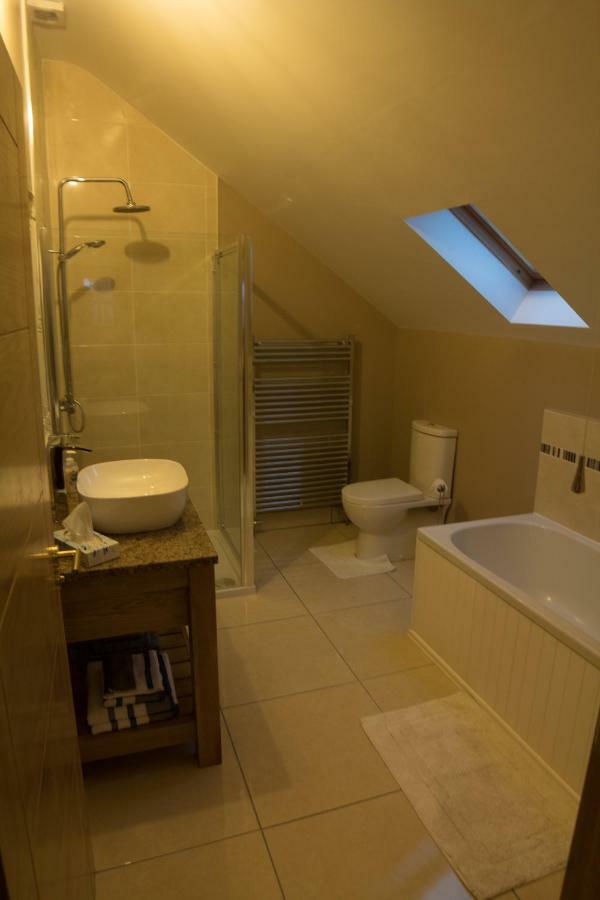 Quarry Loft Apartment แมกเฮอราเฟลท์ ภายนอก รูปภาพ